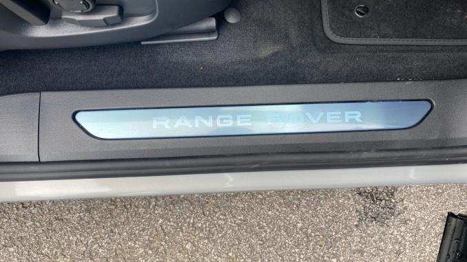 Land Rover Range Rover Evoque 1.5 P270e Edition 5dr Auto Hatchback - Image 36